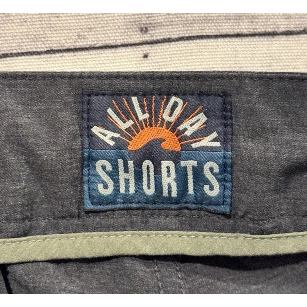 FAHERTY Mens All Day Short Sz 32 Gray Stretch Drawstring Zip Pocket 9